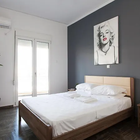 Apartment Renovated 2 Bedroom Apt In Larissis Railway Station And Metro Athens